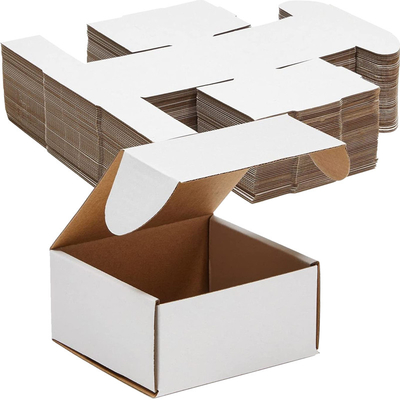 Özel Geri Dönüştürülebilir Beyaz Nakliye Kutusu Oluklu Nakliye Posta Paketleme